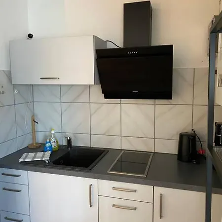 Koenigsstrasse Mit Waschmoeglichkeit, Ohne Dusche