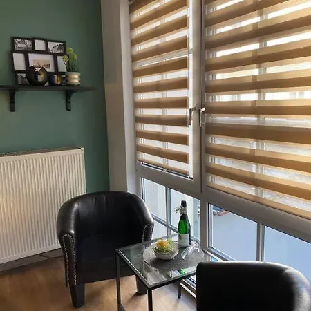 Koenigsstrasse Mit Waschmoeglichkeit, Ohne Dusche *